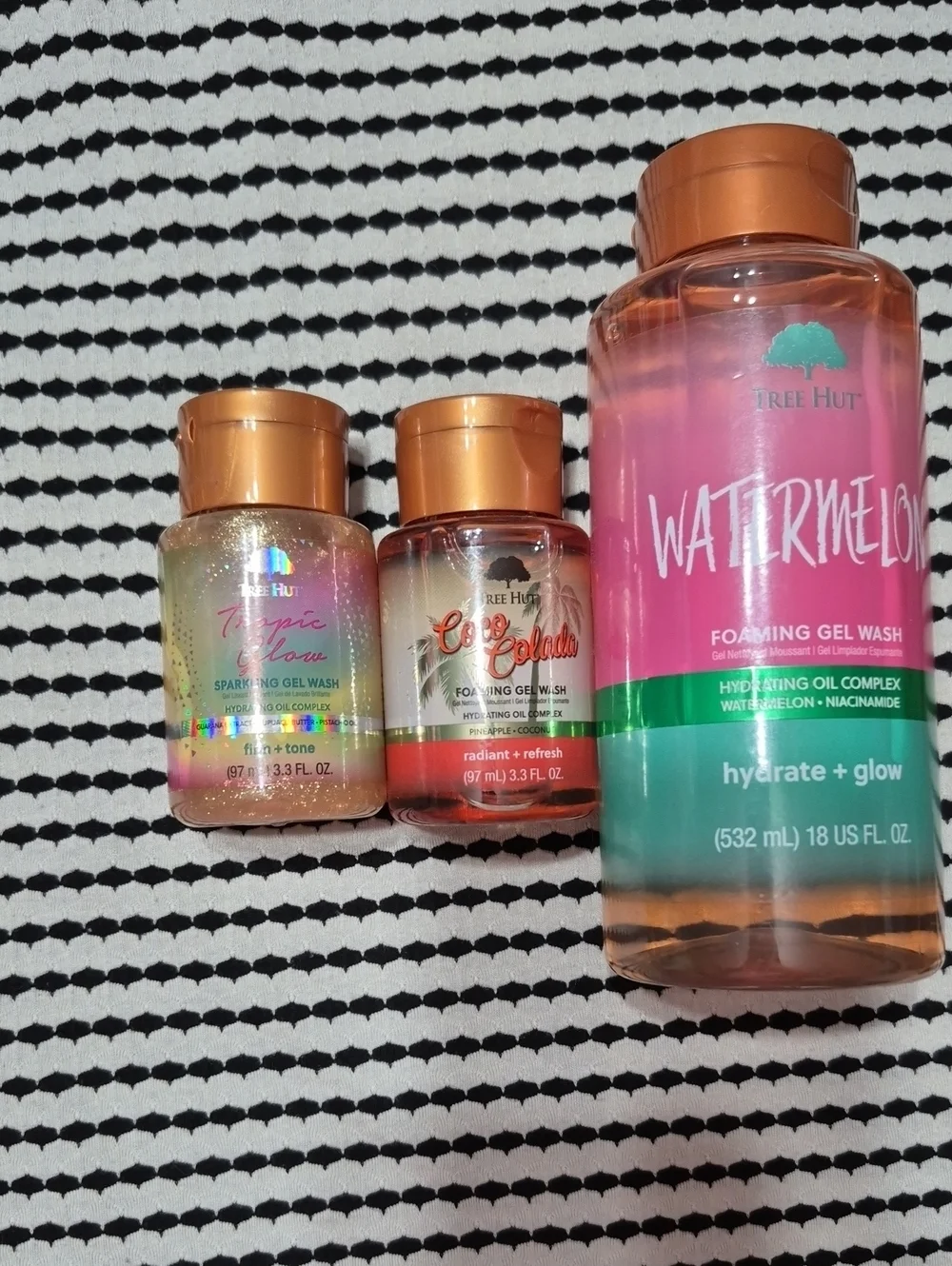 Tree Hut Watermelon Foaming Gel Wash - Hydrate + Glow (Pink/Green)